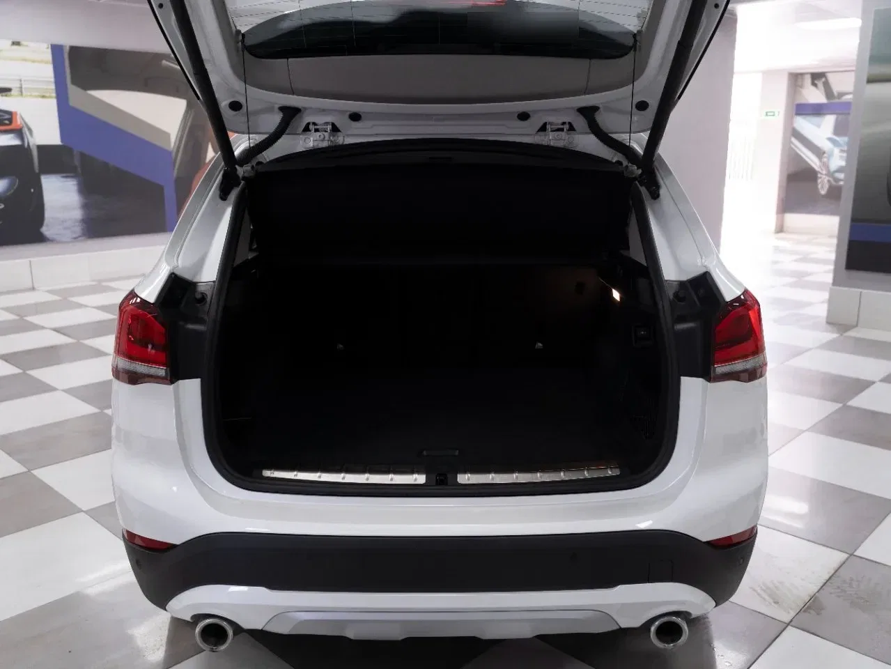 BMW X1 sDrive18d xLine Auto foto 7