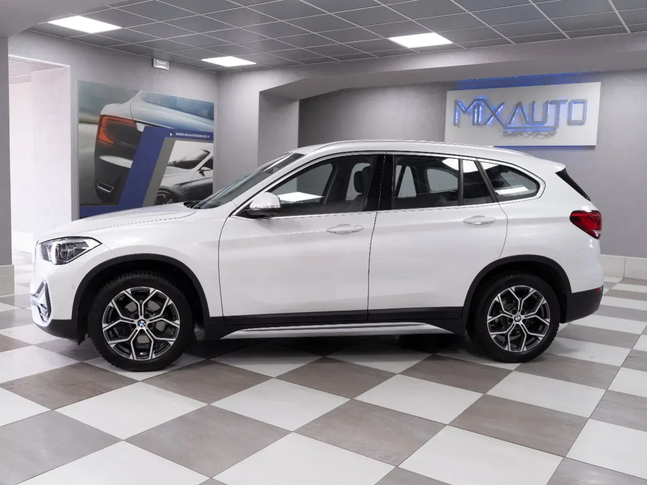 BMW X1 sDrive18d xLine Auto foto 3