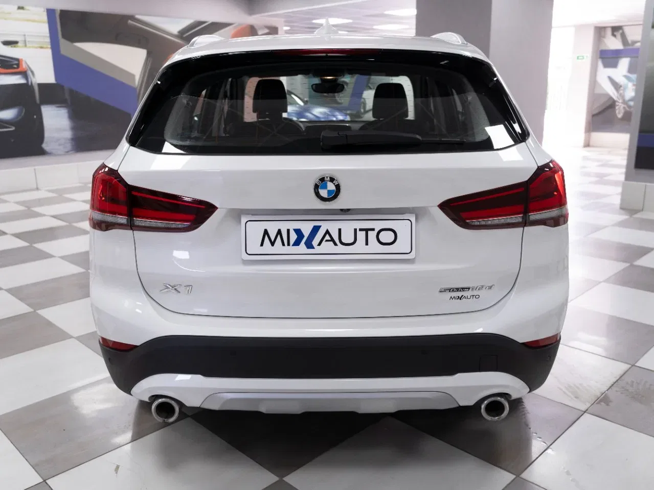 BMW X1 sDrive18d xLine Auto foto 4