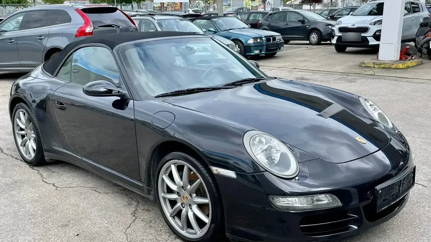 Porsche 911 Carrera 4 Cabriolet