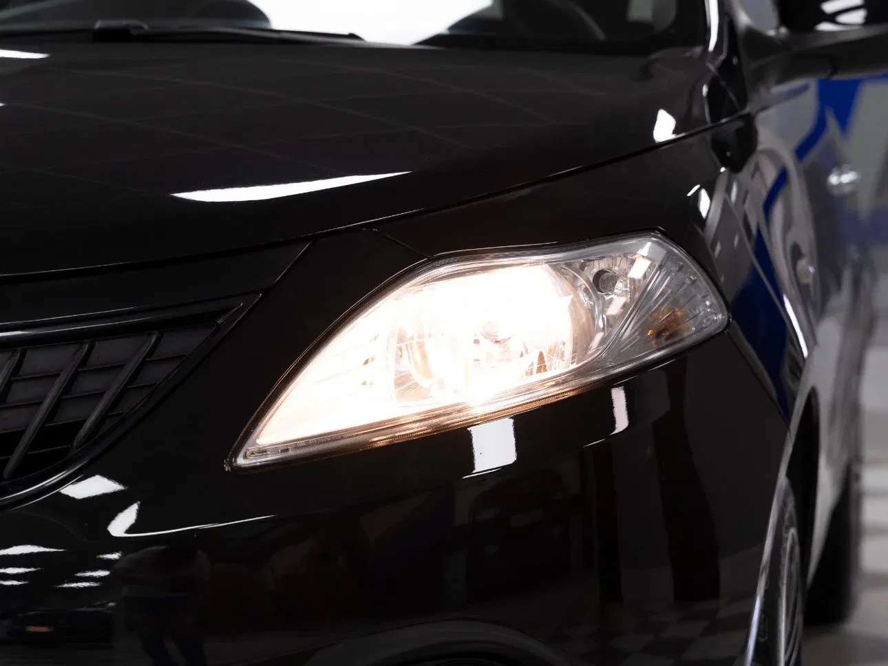 Lancia Ypsilon 1.0 Firefly Hybrid Silver 70CV 5 Porte foto 10