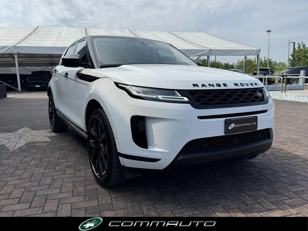 Land Rover Range Rover Evoque 2.0D I4 180 CV AWD Auto SE foto 3
