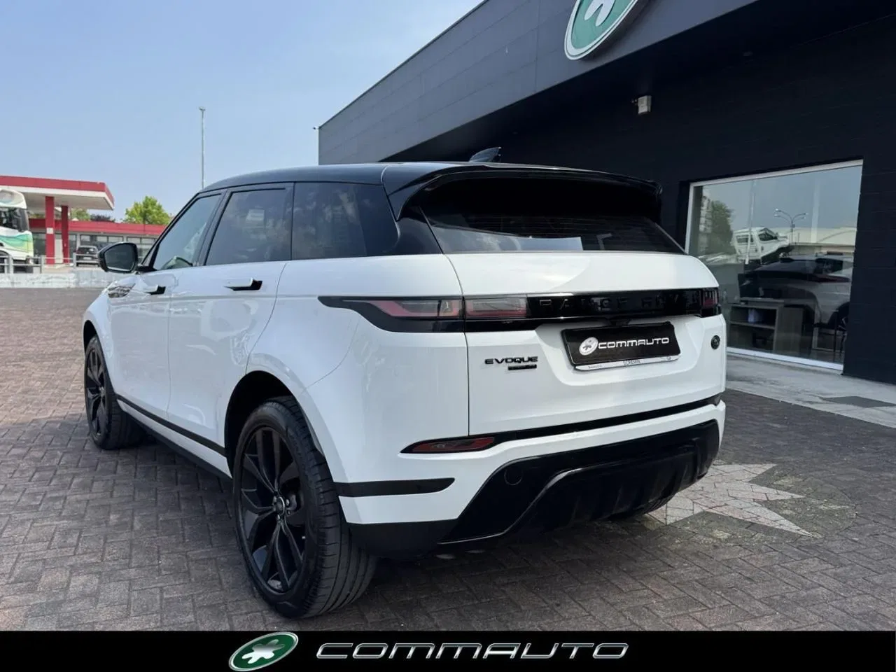 Land Rover Range Rover Evoque 2.0D I4 180 CV AWD Auto SE foto 6