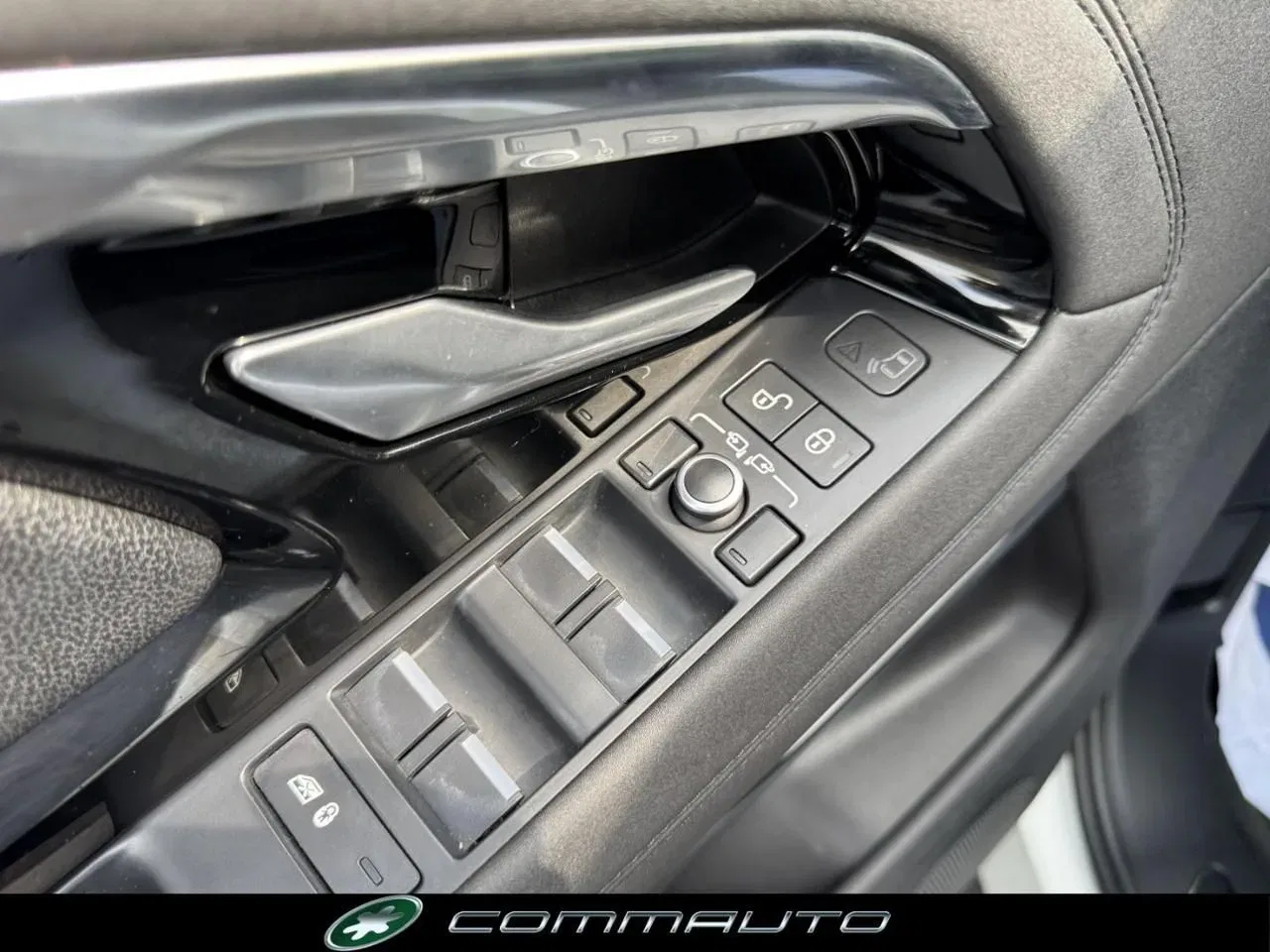 Land Rover Range Rover Evoque 2.0D I4 180 CV AWD Auto SE foto 11