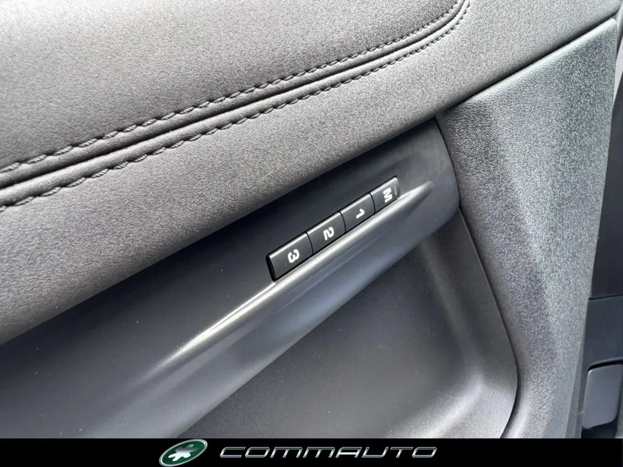 Land Rover Range Rover Evoque 2.0D I4 180 CV AWD Auto SE foto 14