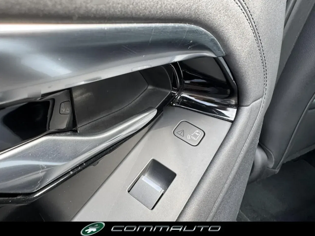 Land Rover Range Rover Evoque 2.0D I4 180 CV AWD Auto SE foto 26