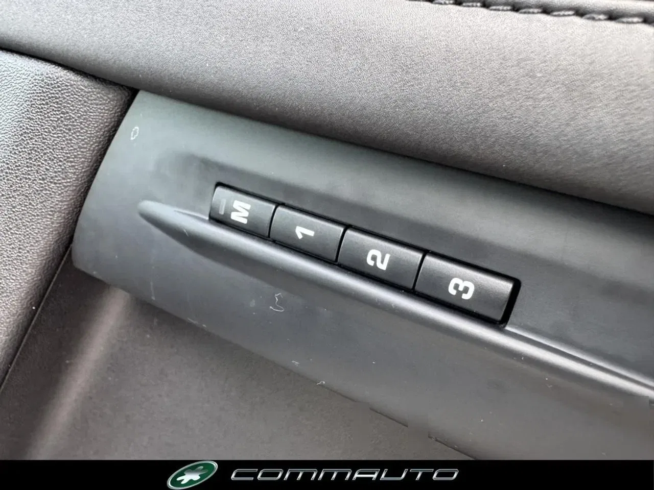 Land Rover Range Rover Evoque 2.0D I4 180 CV AWD Auto SE foto 29