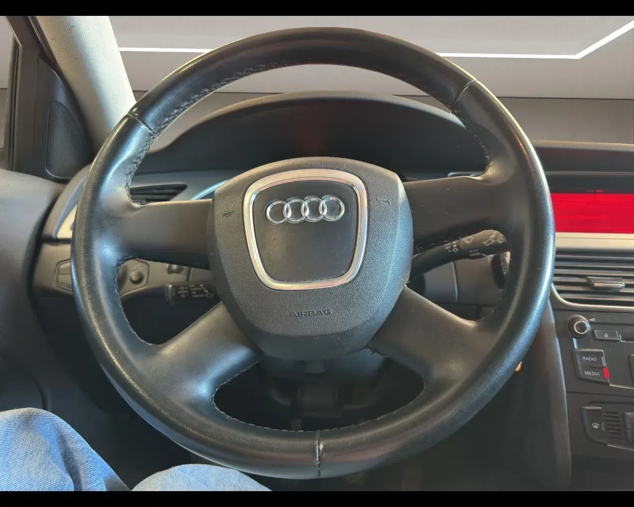 Audi A4 2.0 16V TDI Avant foto 9