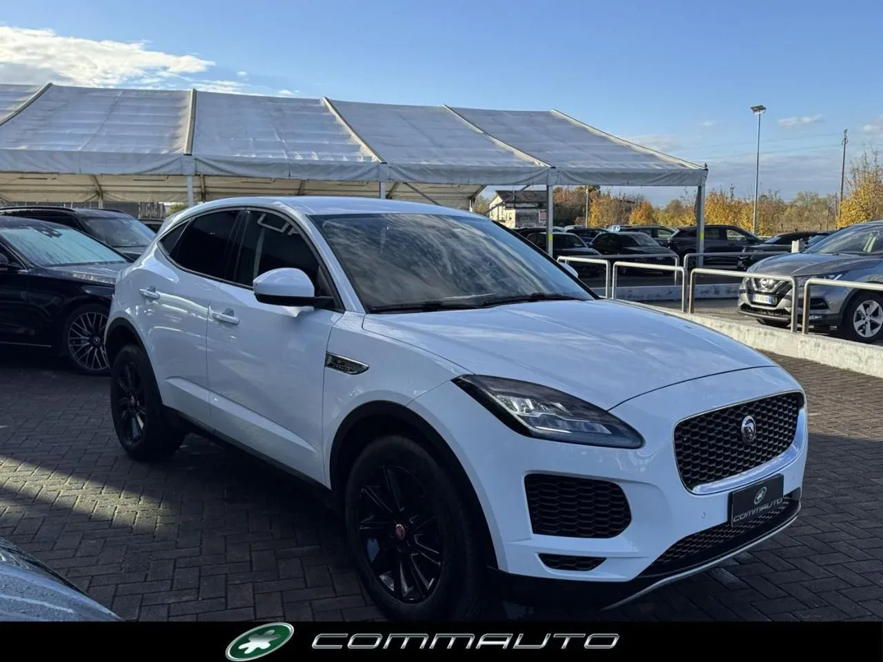 Jaguar E-Pace 2.0D 150 CV AWD aut. R-Dynamic S foto 3