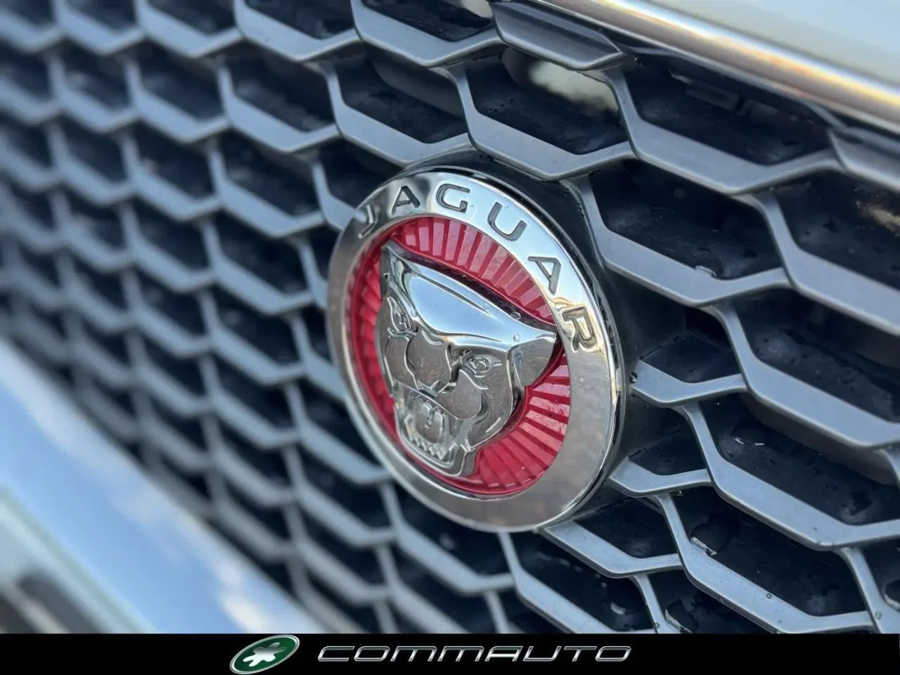 Jaguar E-Pace 2.0D 150 CV AWD aut. R-Dynamic S foto 8