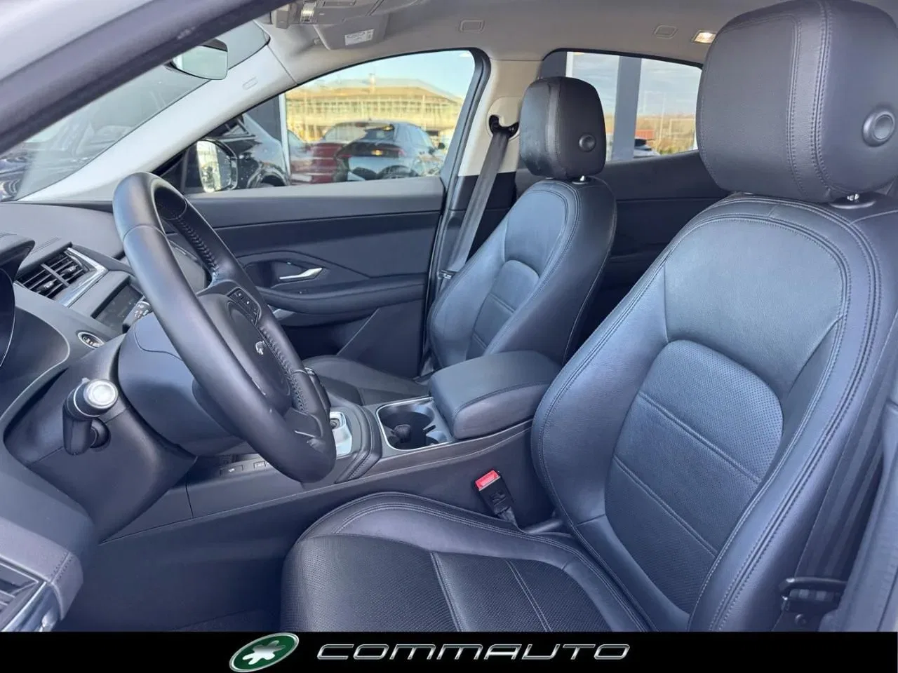 Jaguar E-Pace 2.0D 150 CV AWD aut. R-Dynamic S foto 13