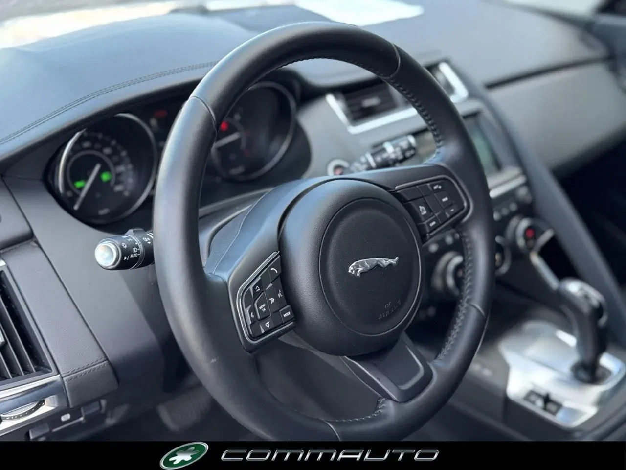 Jaguar E-Pace 2.0D 150 CV AWD aut. R-Dynamic S foto 14
