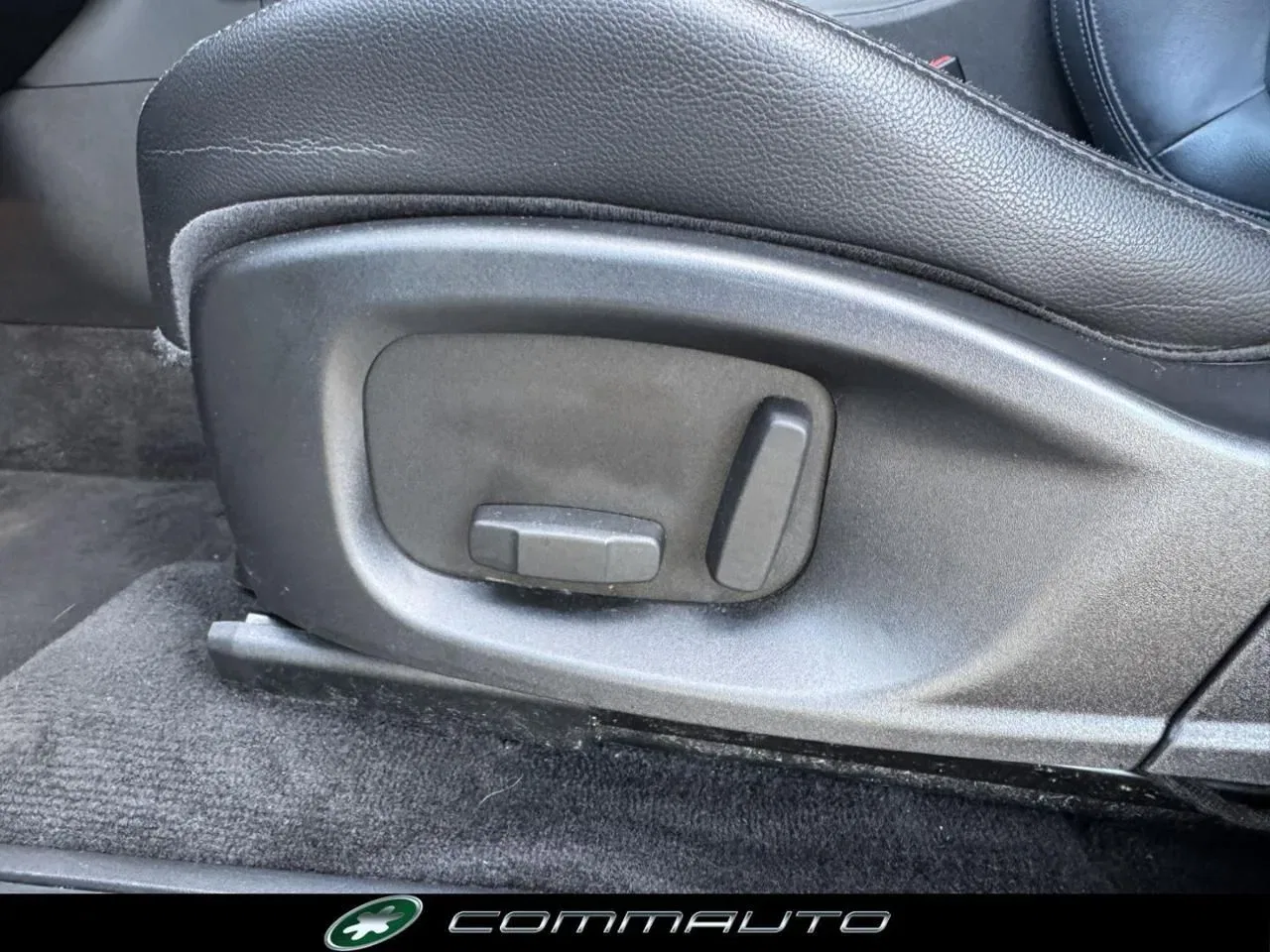 Jaguar E-Pace 2.0D 150 CV AWD aut. R-Dynamic S foto 16