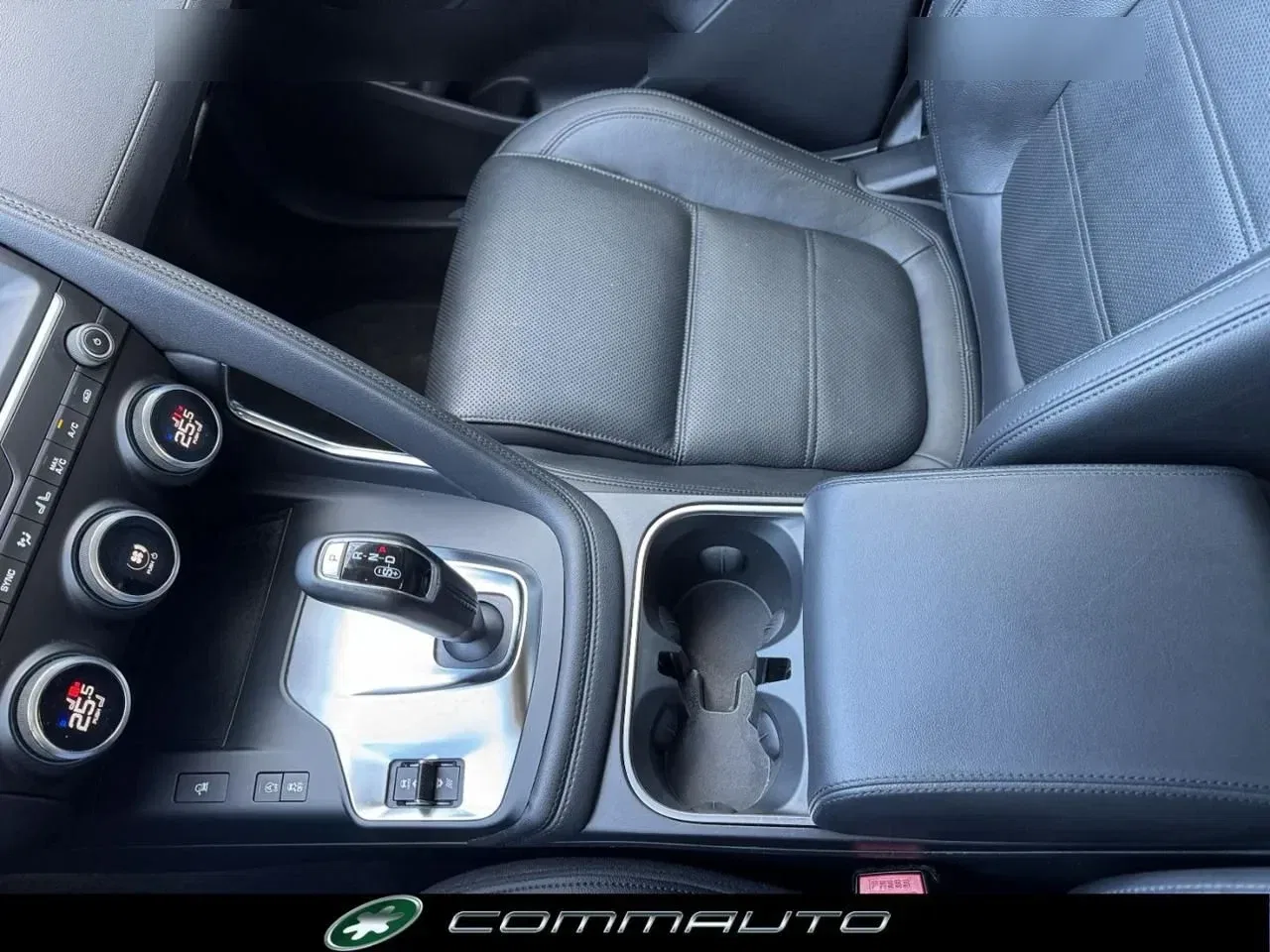 Jaguar E-Pace 2.0D 150 CV AWD aut. R-Dynamic S foto 24