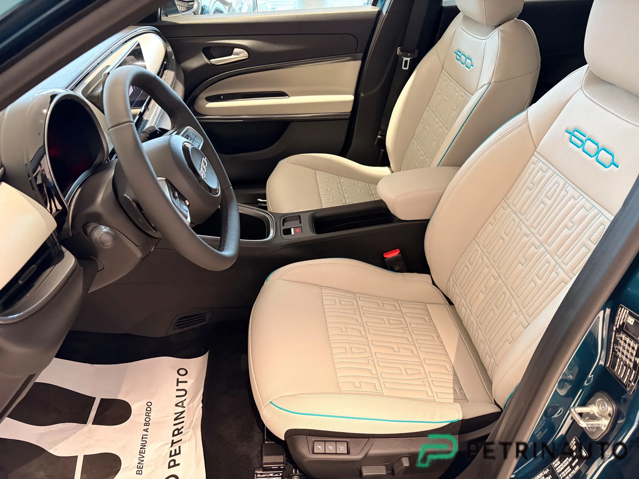 Fiat 600 1.2 hybrid La Prima 110cv auto Km.0 NAZIONALE foto 12