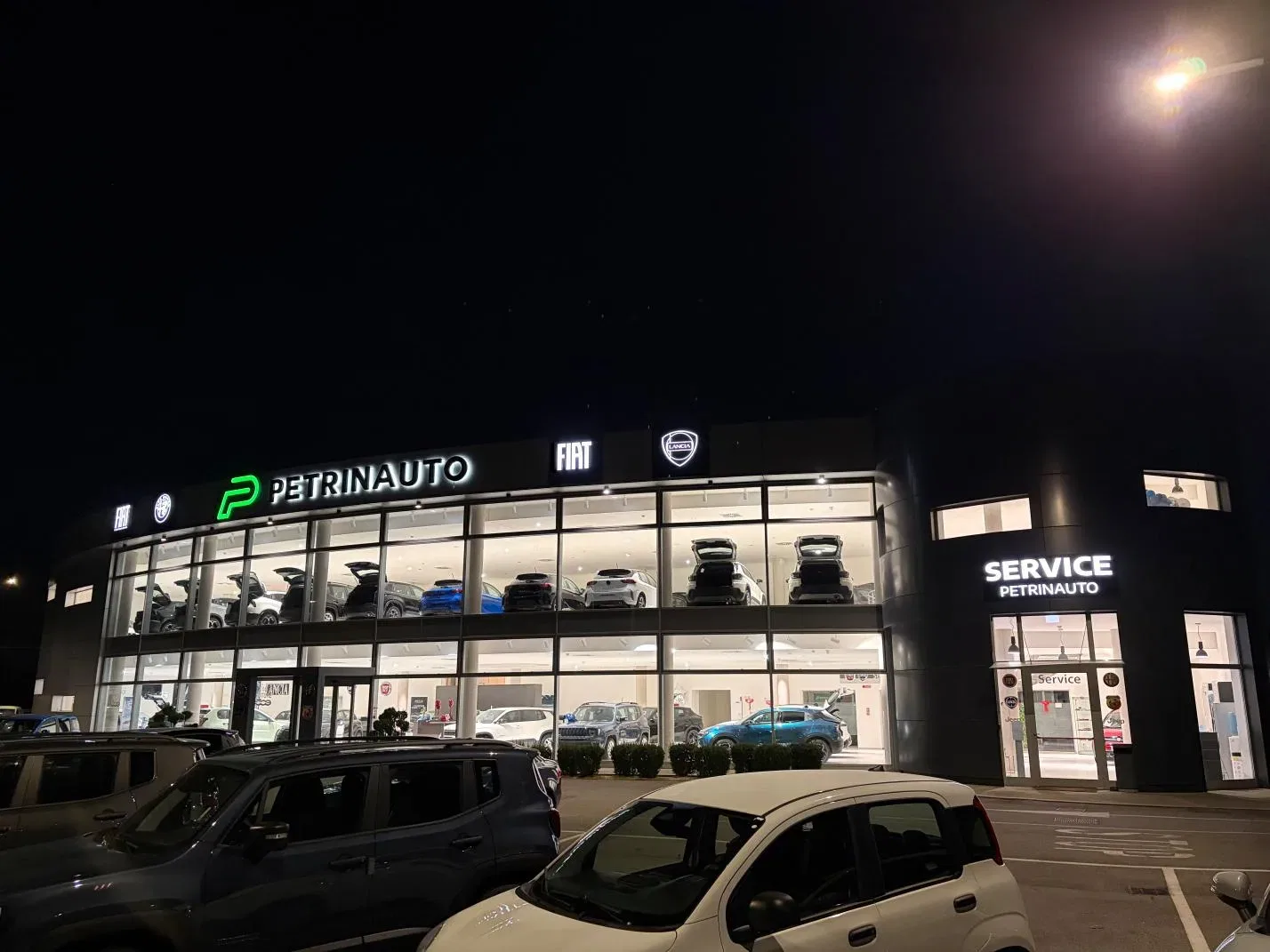 Fiat 600 1.2 hybrid La Prima 110cv auto Km.0 NAZIONALE foto 31