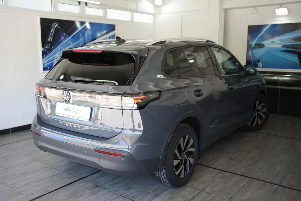Volkswagen Tiguan 2.0 TDI 150 CV DSG Life foto 17