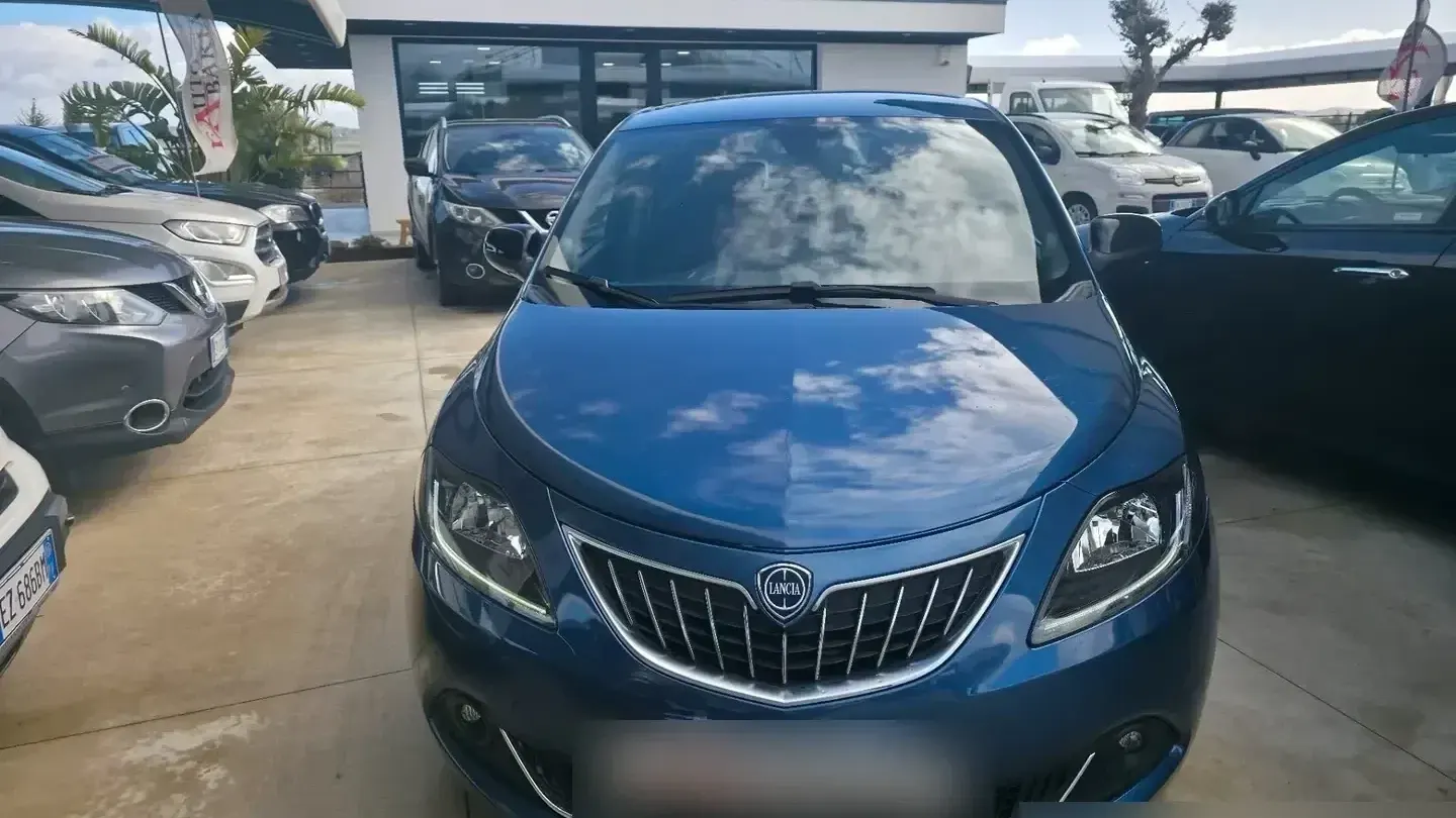 Lancia Ypsilon 1.0 FireFly 5 porte S&S Hybrid Silv