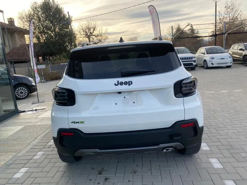 Jeep Avenger 1.2 turbo e-hybrid mhev The North Face 4xe 145cv edct6 foto 5