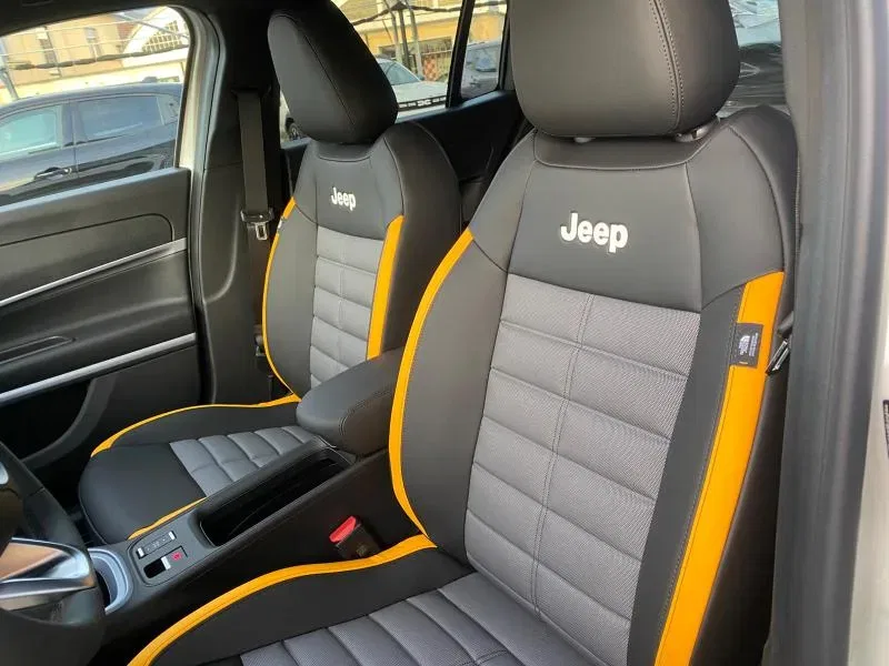 Jeep Avenger 1.2 turbo e-hybrid mhev The North Face 4xe 145cv edct6 foto 9