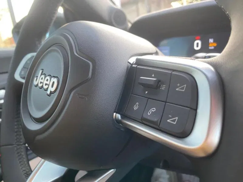 Jeep Avenger 1.2 turbo e-hybrid mhev The North Face 4xe 145cv edct6 foto 20