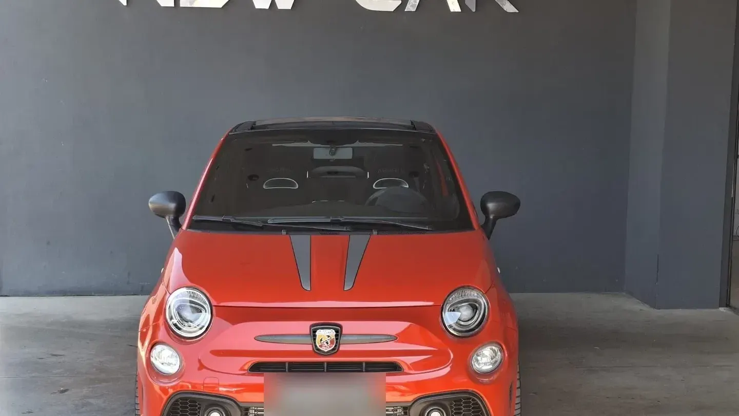 Abarth 595 1.4 Turbo T-Jet 180 CV Competizione