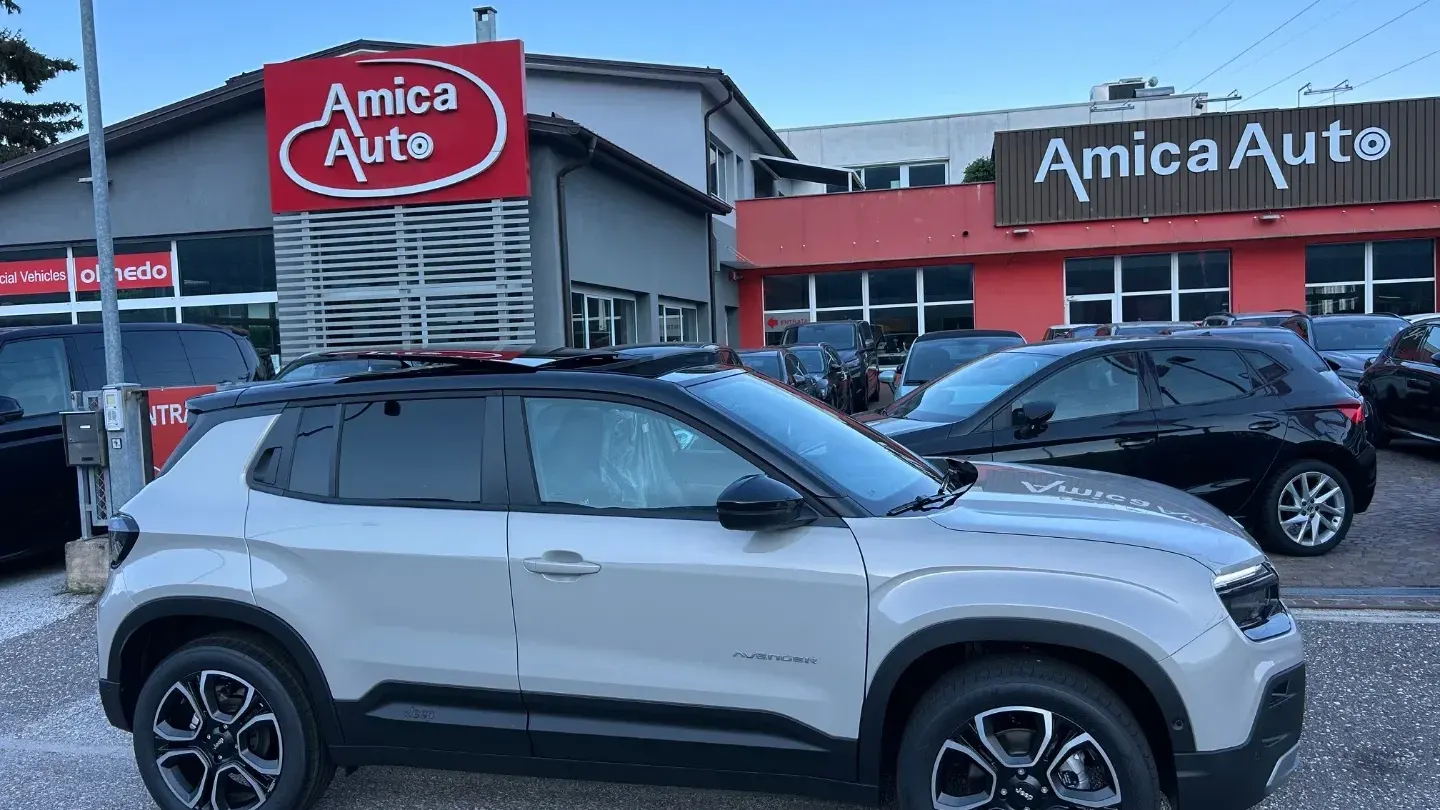 Jeep Avenger 1.2 Turbo 110CV e-Hybr. Summit VERNICE BICOLORE GRIGIO STONE/TETTO NERO