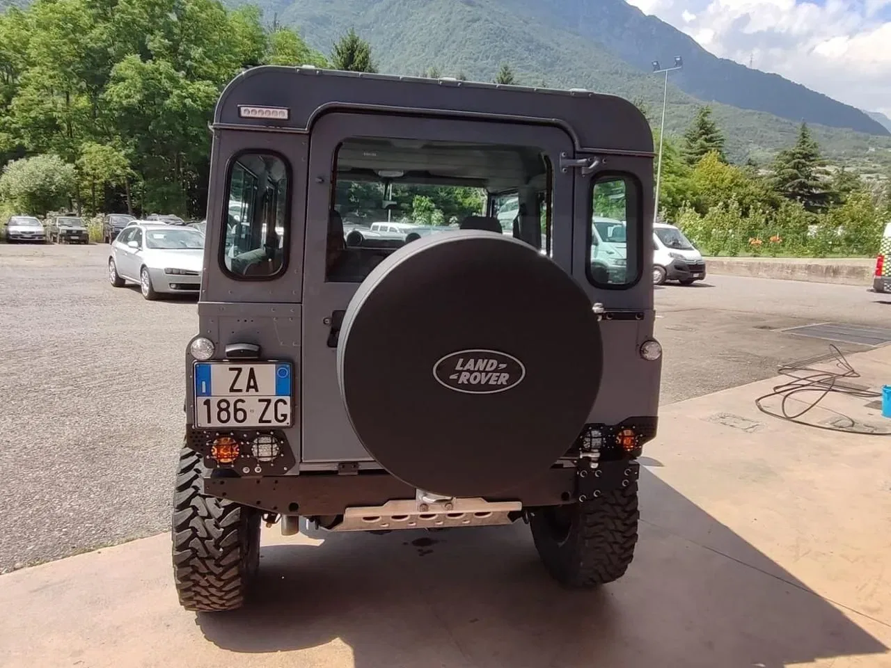 Land Rover Defender 3.9 182 CV DEVOURER OF LAND foto 6