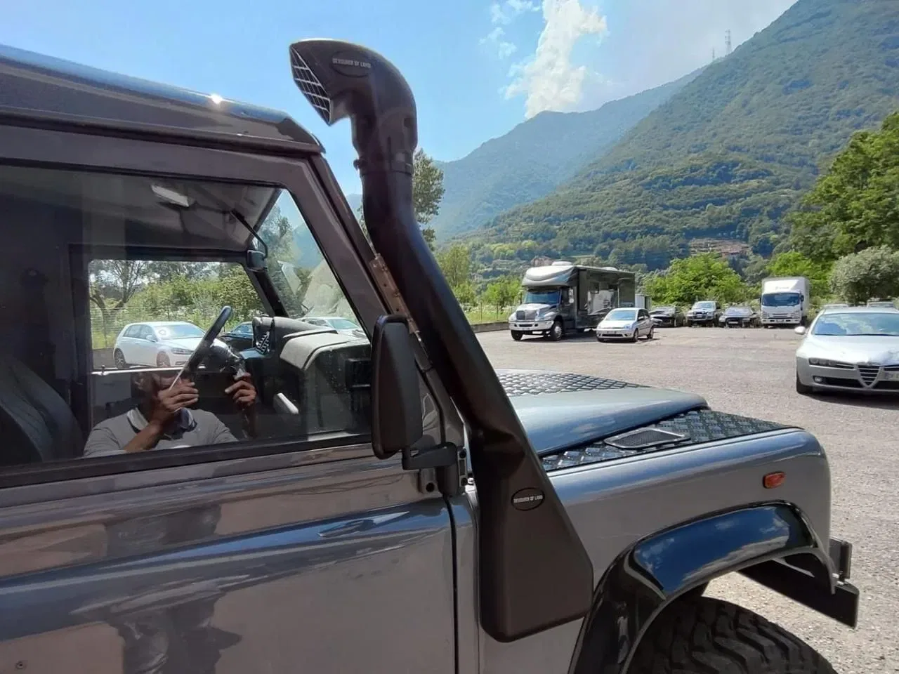 Land Rover Defender 3.9 182 CV DEVOURER OF LAND foto 14