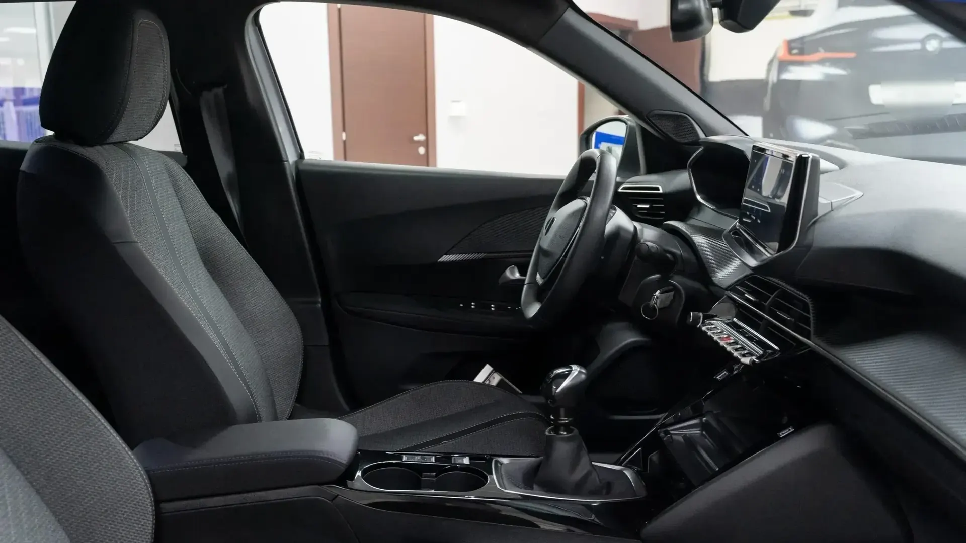 Peugeot 2008 1.2 Puretech Allure S&S 100CV
