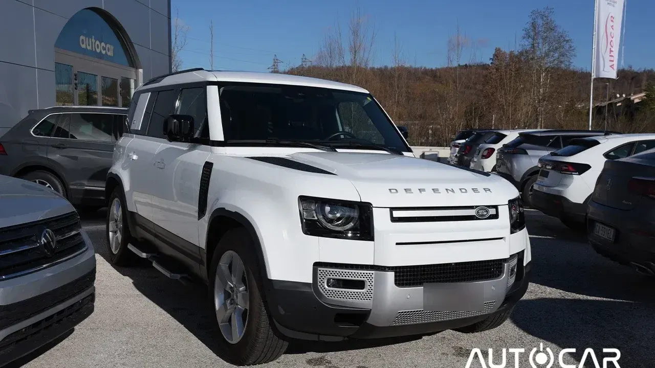 Land Rover Defender 110 2.0 Si4 300 CV AWD Auto HSE 7 POSTI