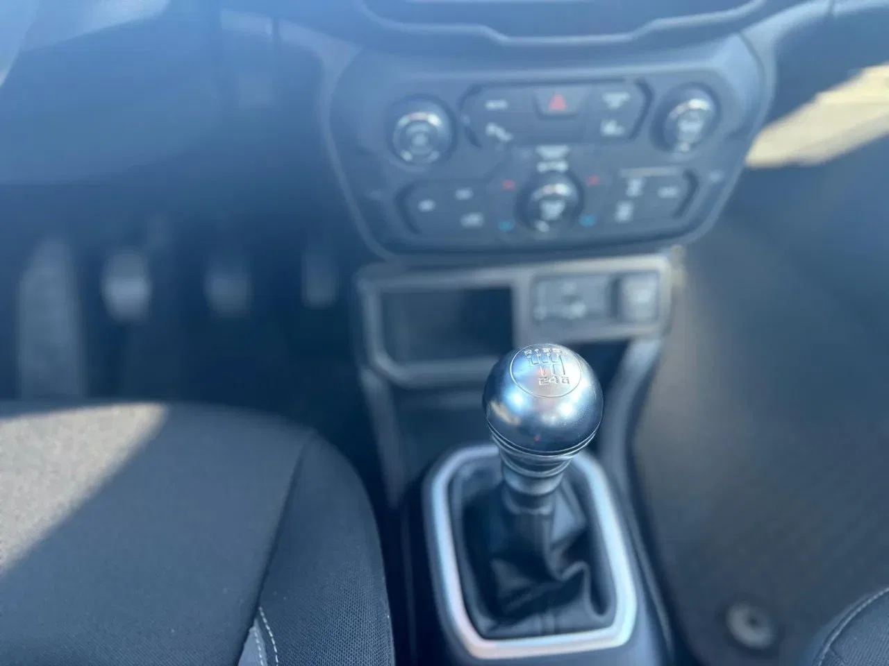 Jeep Renegade PROMO 1.6 mjt Limited 2wd 130cv foto 13