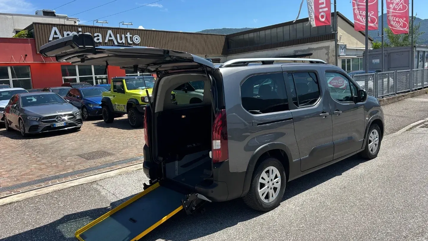 Peugeot Rifter BlueHDi 100 S&S Allure Pack Long - ALL. OLMEDO 5 POSTI + 1 CARROZZINA