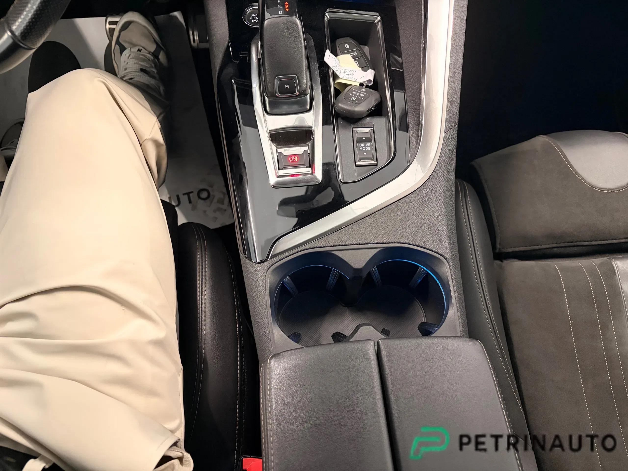 Peugeot 3008 1.5 bluehdi GT Pack s&s 130cv eat8 + TETTO APRIBILE foto 22