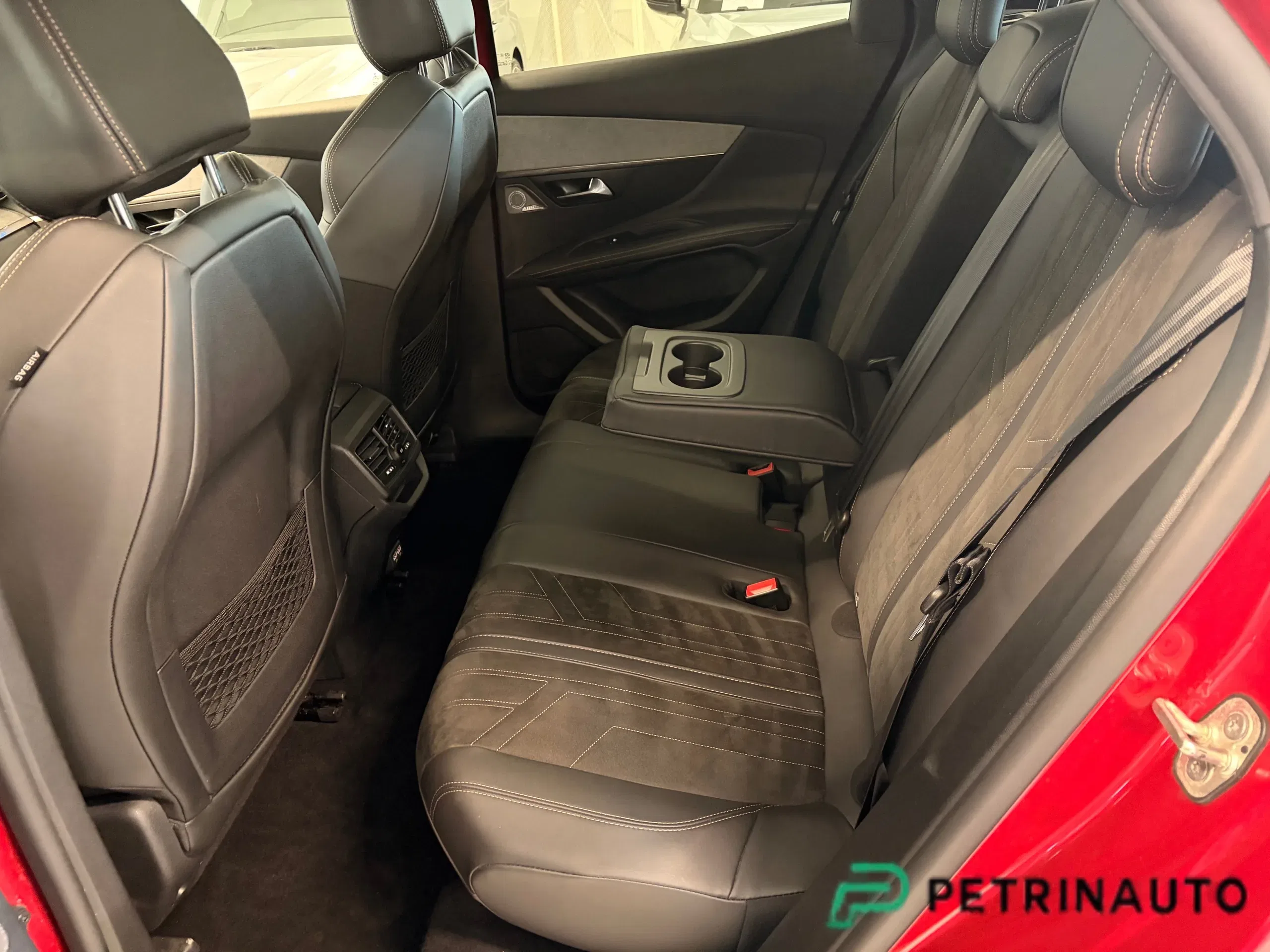 Peugeot 3008 1.5 bluehdi GT Pack s&s 130cv eat8 + TETTO APRIBILE foto 24