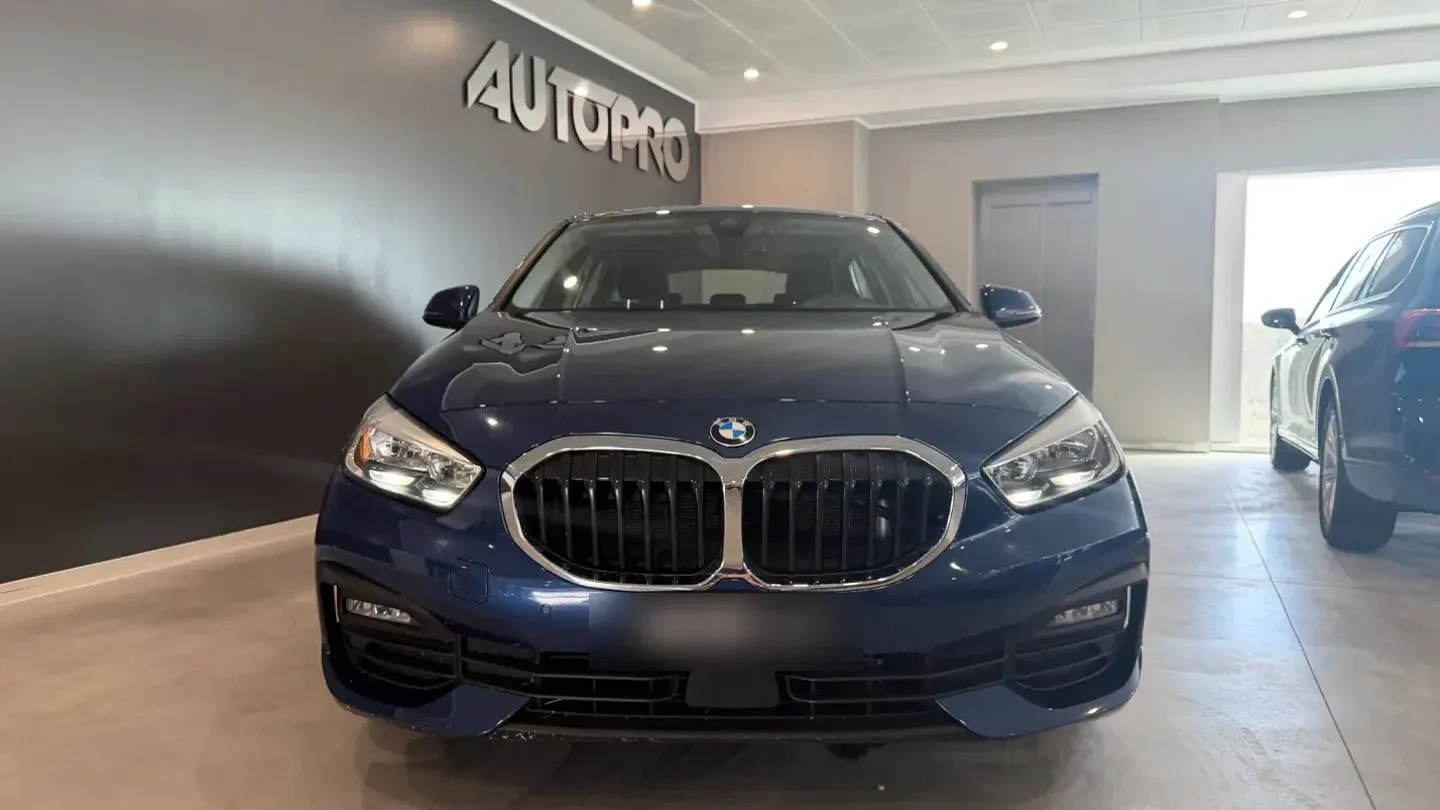 BMW 116d 5p. Advantage