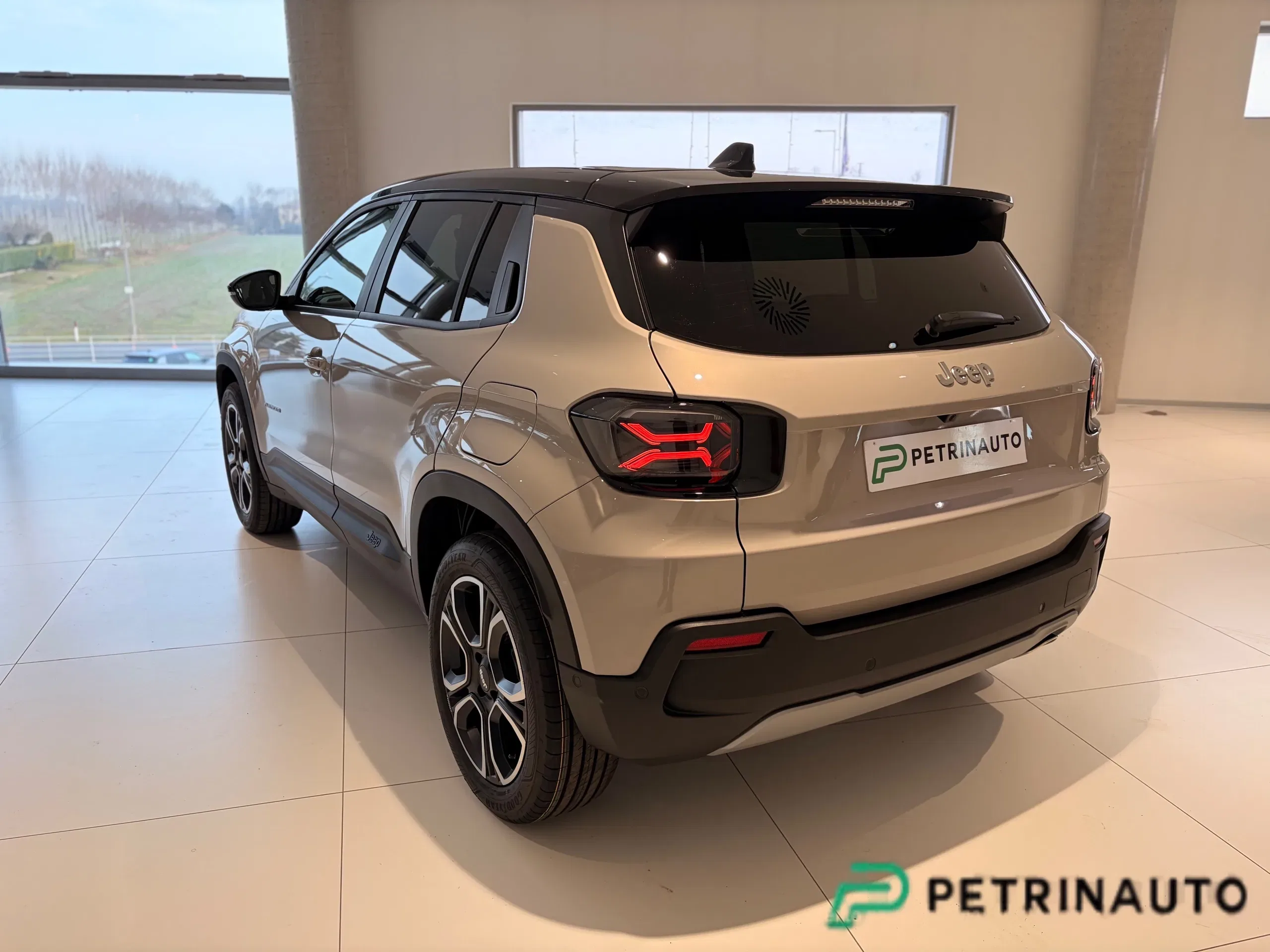 Jeep Avenger 1.2 turbo Summit 100cv B-Color+Infotainment Pack Nazionale foto 8