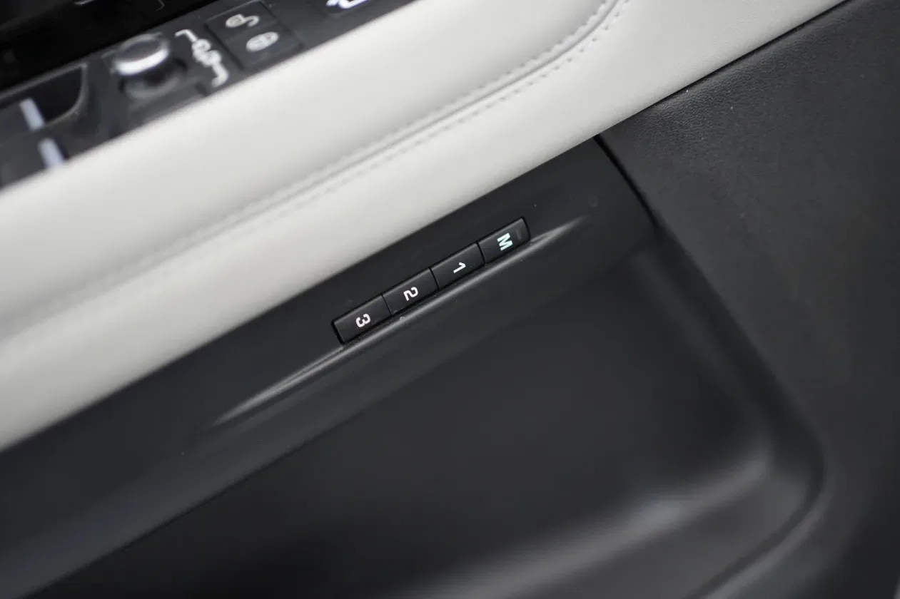 Land Rover Range Rover Evoque 2.0D I4-L.Flw 150 CV AWD SE+Tetto Apribile foto 8