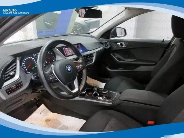 BMW 116 d 5 Porte Sport AUT EU6 foto 3