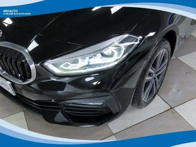 BMW 116 d 5 Porte Sport AUT EU6 foto 12