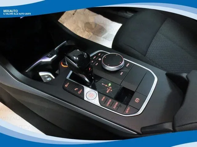 BMW 116 d 5 Porte Sport AUT EU6 foto 8