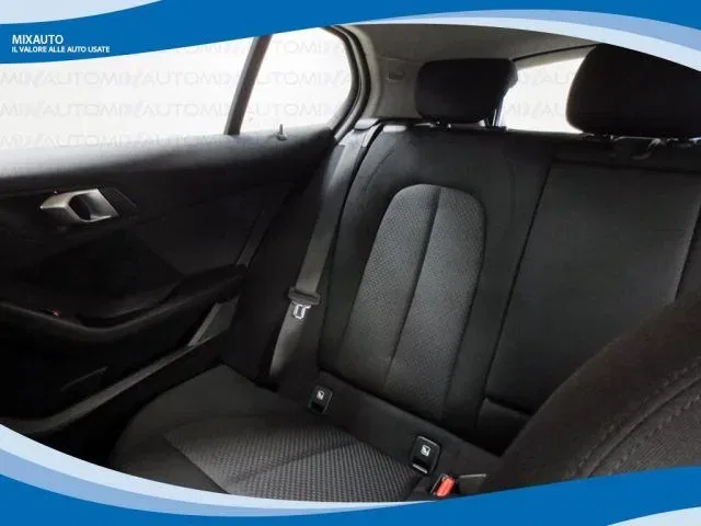 BMW 116 d 5 Porte Sport AUT EU6 foto 11