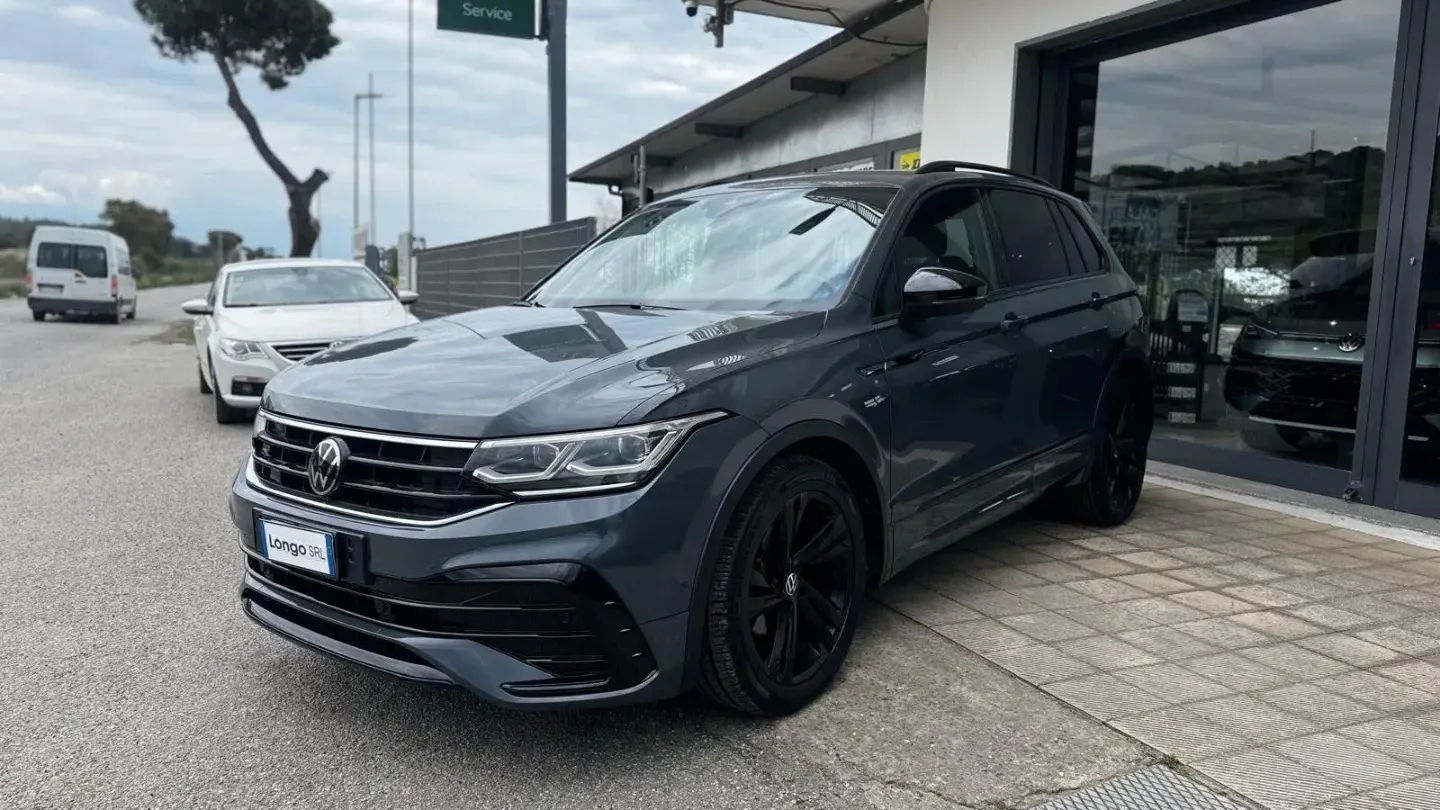 Volkswagen Tiguan 2.0 TDI 150 CV DSG R-Line PRONTA CONSEGNA