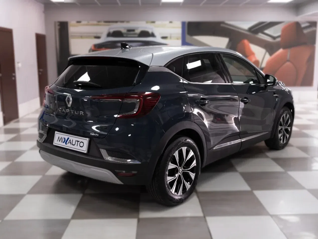 Renault Captur 1.6 E-Tech Full Hybrid Techno 145CV Auto foto 5