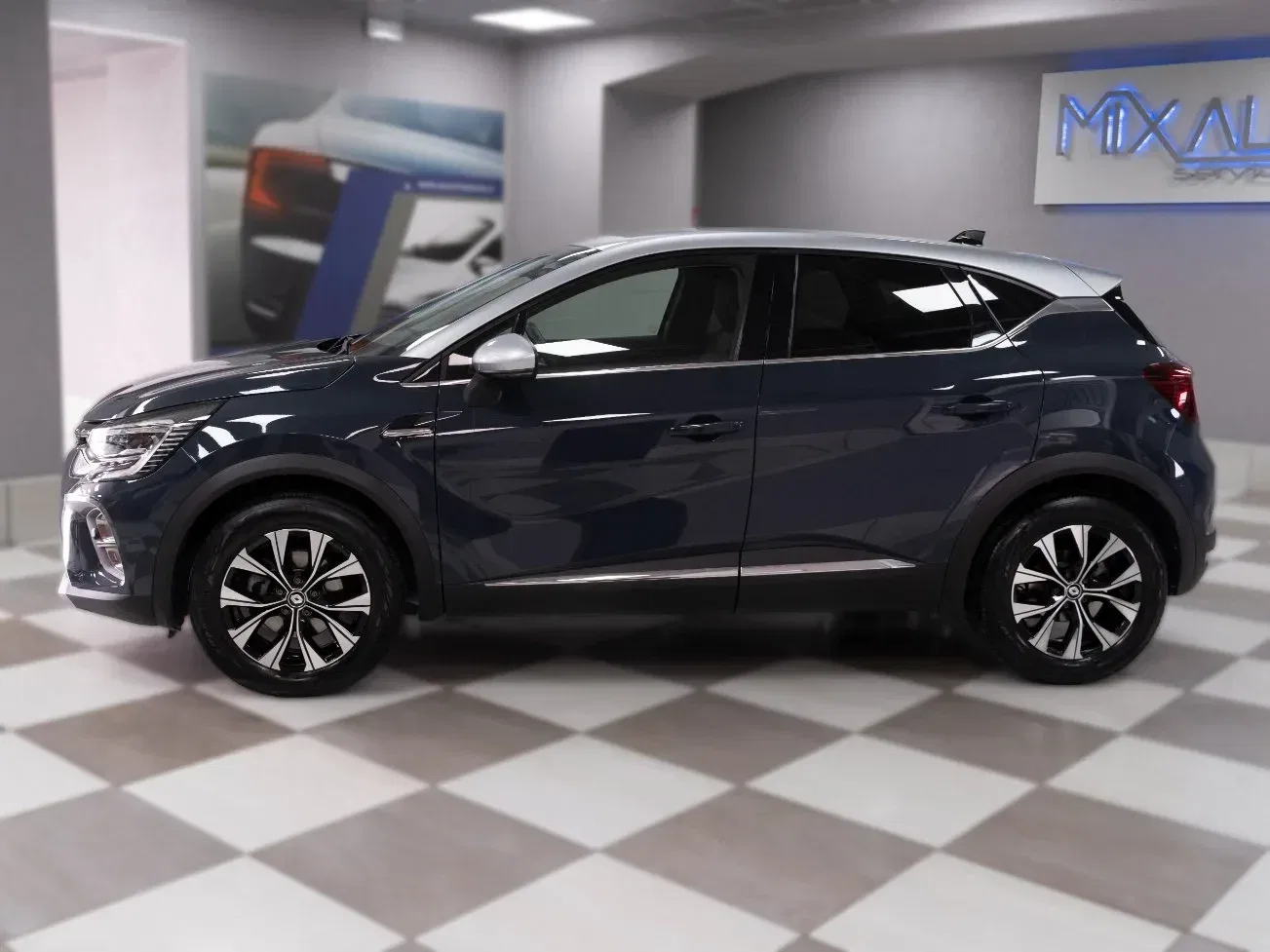 Renault Captur 1.6 E-Tech Full Hybrid Techno 145CV Auto foto 3