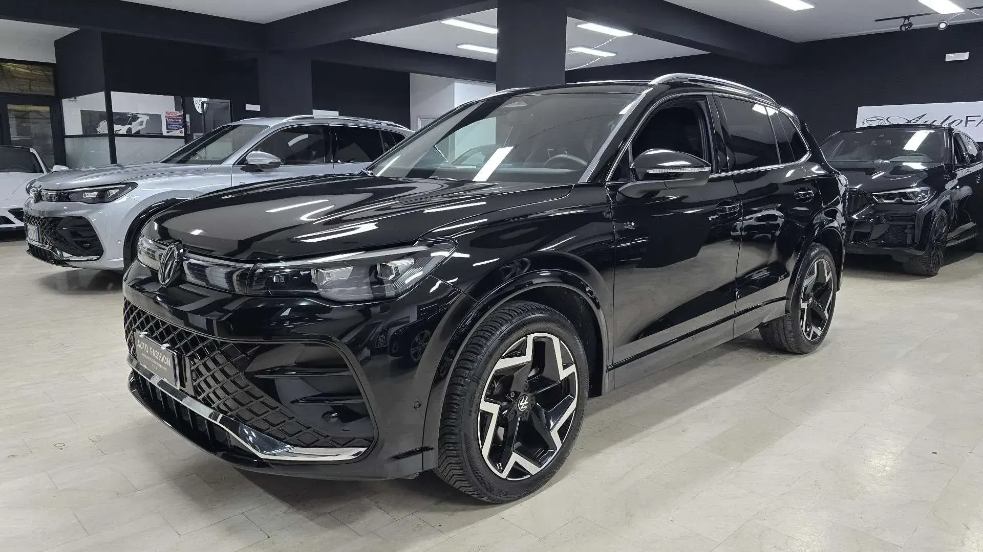 Volkswagen Tiguan Tiguan III 2025 2.0 tdi R-Line 150cv dsg