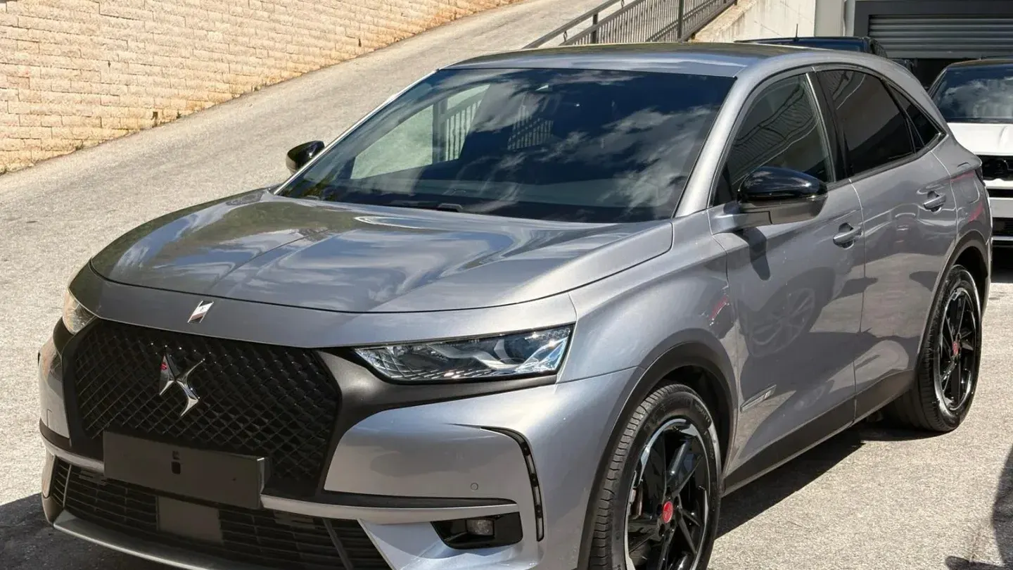 DS Automobiles DS 7 E-Tense 225 Performance Line