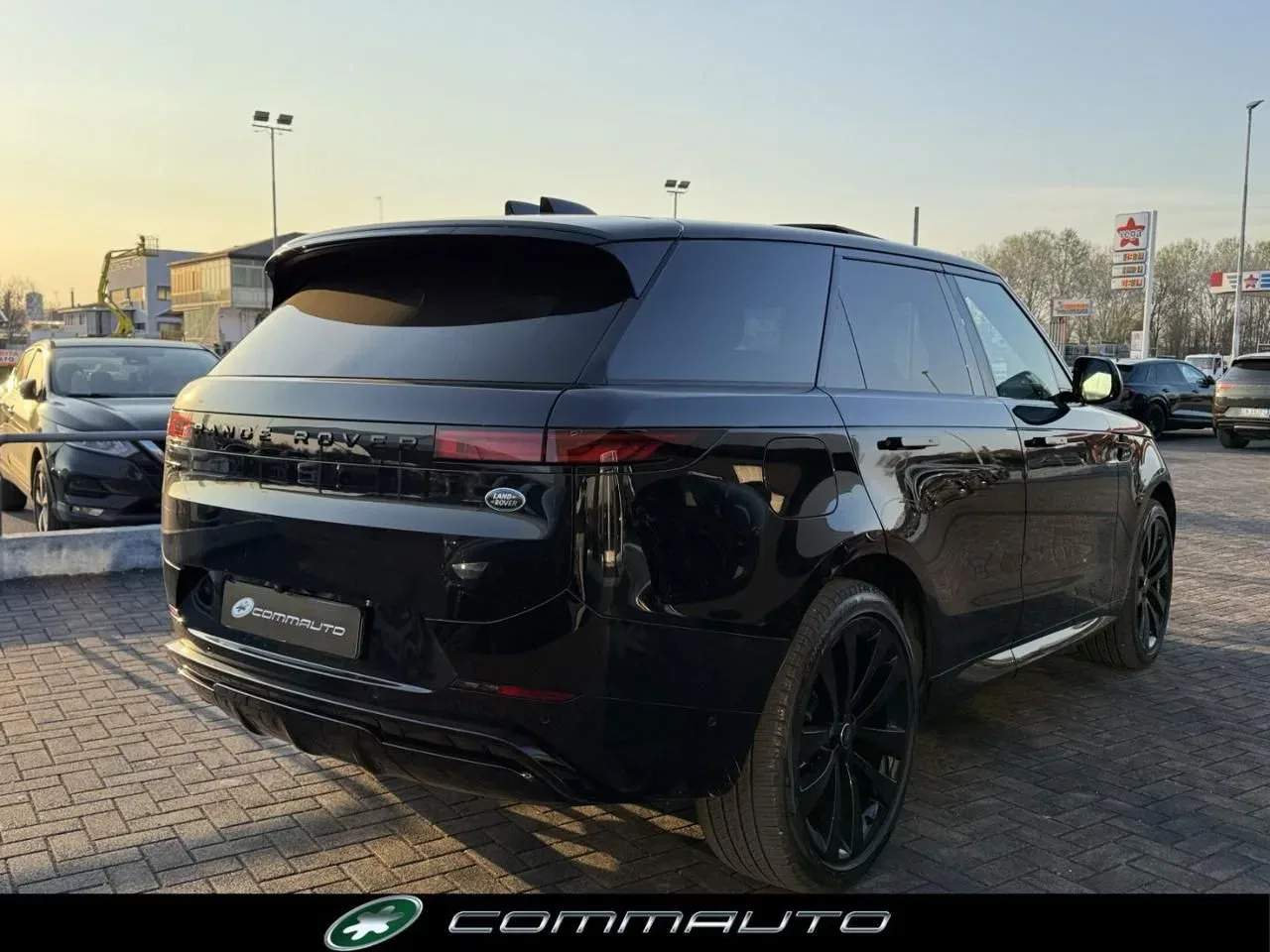 Land Rover Range Rover Sport 3.0D l6 300 CV Dynamic HSE foto 4