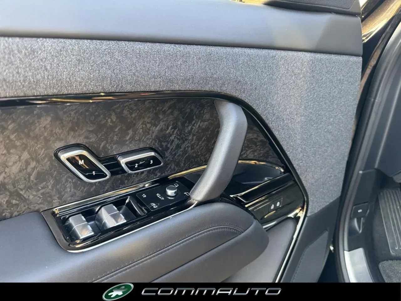 Land Rover Range Rover Sport 3.0D l6 300 CV Dynamic HSE foto 12