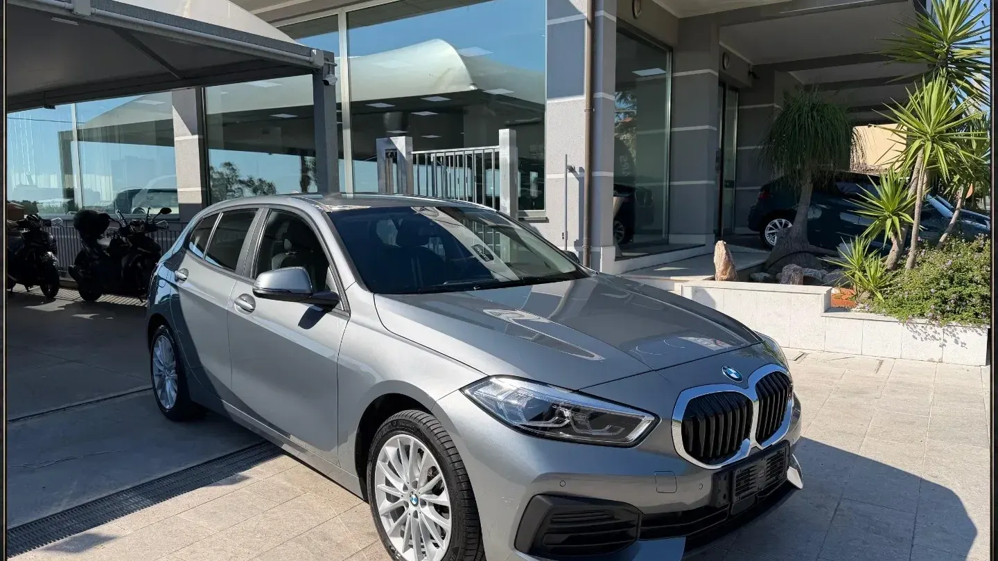 BMW 116d 5p. Advantage